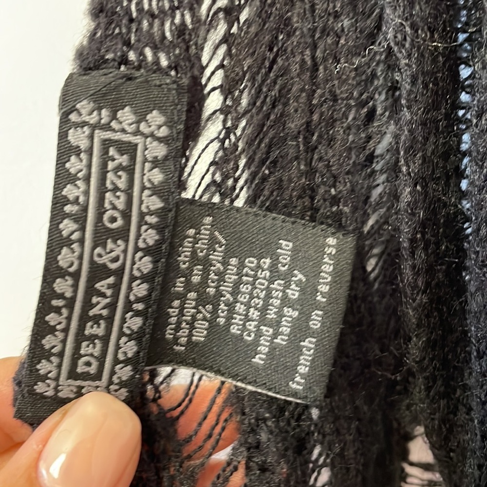 Scarf - Picture 2 of 3